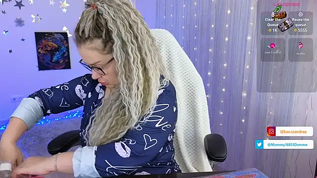 misskaassandraa online show from January 2025 04:57:01 PM