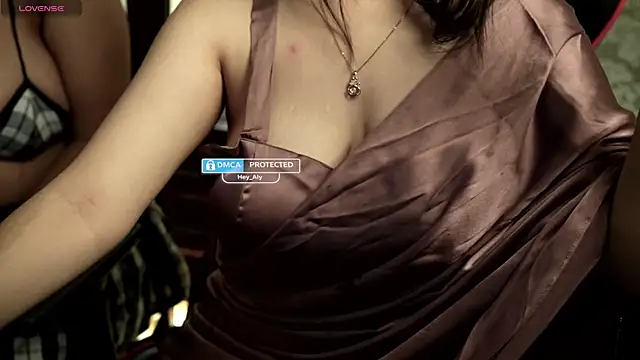 Snapshot of only_aleesha chatting on June 2026 05:14:01 PM only aleesha online show from June 2026 05:14:01 PM