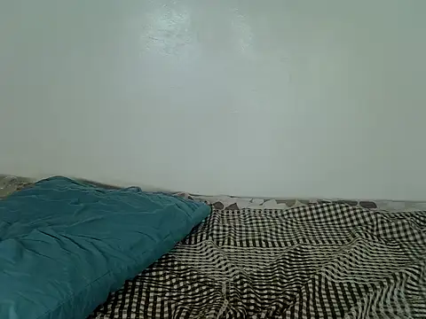 laetitia  online show from September 2025 02:02:01 AM