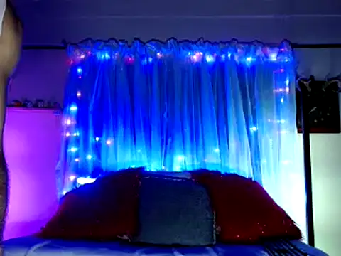 Tomas Tylor online show from December 2024 03:20:01 AM