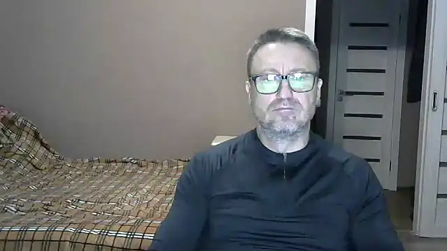 Snapshot of HarrySnake chatting on December 2024 01:44:01 PM HarrySnake online show from December 2024 01:44:01 PM