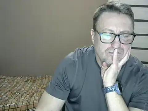 Snapshot of HarrySnake chatting on December 2024 05:21:01 PM HarrySnake online show from December 2024 05:21:01 PM