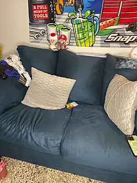 ladycreamypr2 online show from April 2026 11:18:02 PM