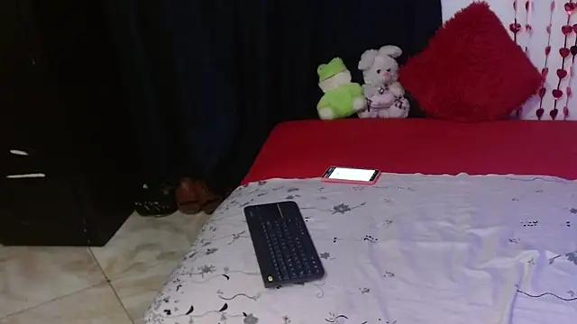 Snapshot of Latin_Mature975 chatting on March 2025 08:05:01 AM Latin Mature975 online show from March 2025 08:05:01 AM