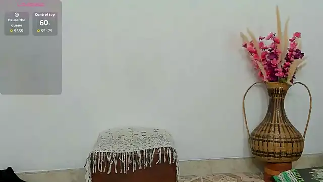 Snapshot of Latin_Mature975 chatting on September 2025 08:06:02 AM Latin Mature975 online show from September 2025 08:06:02 AM