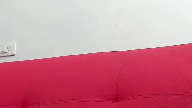 Snapshot of Latin_Mature975 chatting on October 2025 08:33:01 AM Latin Mature975 online show from October 2025 08:33:01 AM