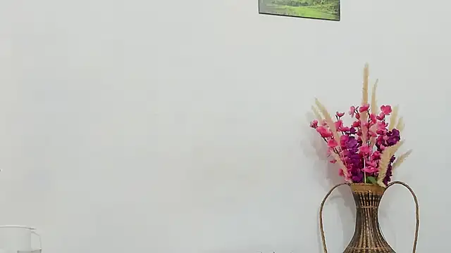 Snapshot of Latin_Mature975 chatting on October 2025 08:01:01 AM Latin Mature975 online show from October 2025 08:01:01 AM