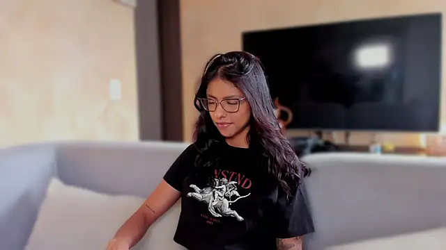 mariana lopez1 online show from September 2025 08:33:02 PM