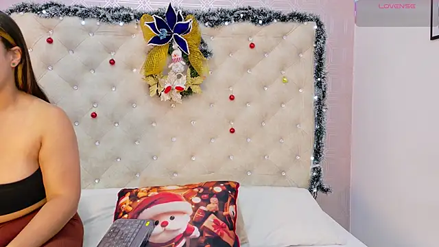 Sara Desire online show from November 2025 12:30:01 PM