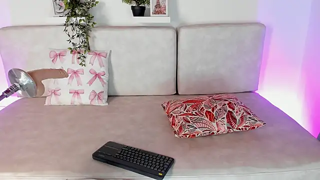 Malka Burning online show from February 2025 11:31:01 PM