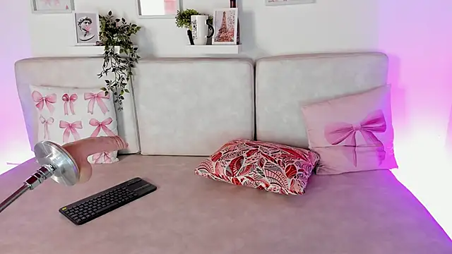 Malka Burning online show from March 2025 02:32:01 AM