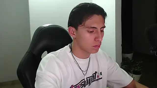 Snapshot of jay_dimarco2 chatting on September 2025 02:02:01 AM jay dimarco2 online show from September 2025 02:02:01 AM