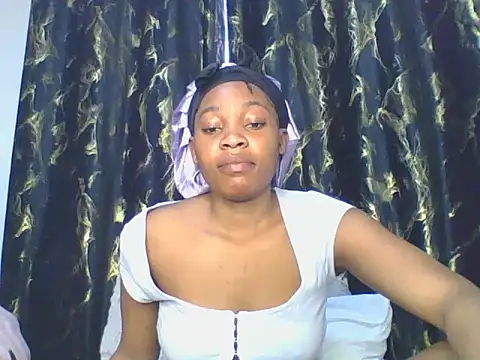 Snapshot of _Becky002 chatting on November 2025 08:35:02 AM Becky002 online show from November 2025 08:35:02 AM