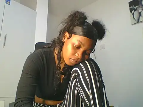  Becky002 online show from July 2026 05:37:02 PM