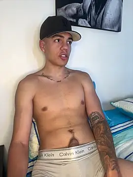 santiago sosa24 online show from May 2026 03:40:01 PM