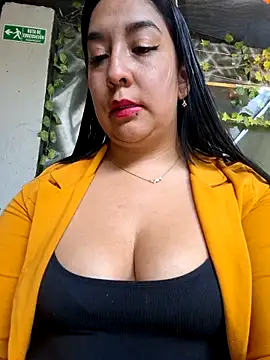 Bella keny online show from February 2026 06:13:01 PM