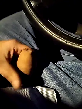 A man in public online show from October 2025 08:47:01 PM