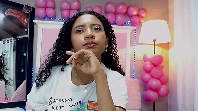 Snapshot of JessyZoe chatting on February 2025 04:20:02 PM JessyZoe online show from February 2025 04:20:02 PM