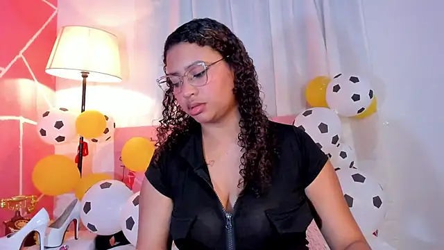 JessyZoe online show from June 2026 05:59:02 PM