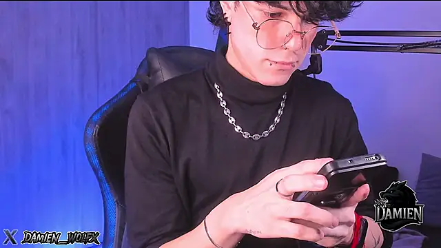 cinnamon boyxxx online show from September 2025 02:24:01 AM