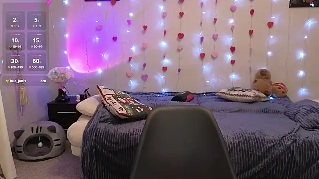 Snapshot of christy_memeow chatting on March 2025 06:39:02 PM christy memeow online show from March 2025 06:39:02 PM