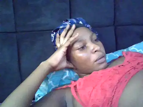 Midnight Clique  online show from November 2025 09:32:01 AM