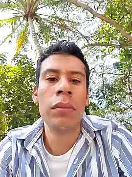 josehot151515 online show from October 2025 05:10:01 PM