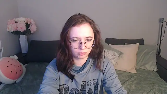 Snapshot of Mini_Diva chatting on March 2025 09:05:01 AM Mini Diva online show from March 2025 09:05:01 AM
