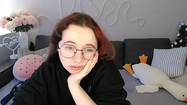 Mini Diva online show from February 2026 09:06:01 AM