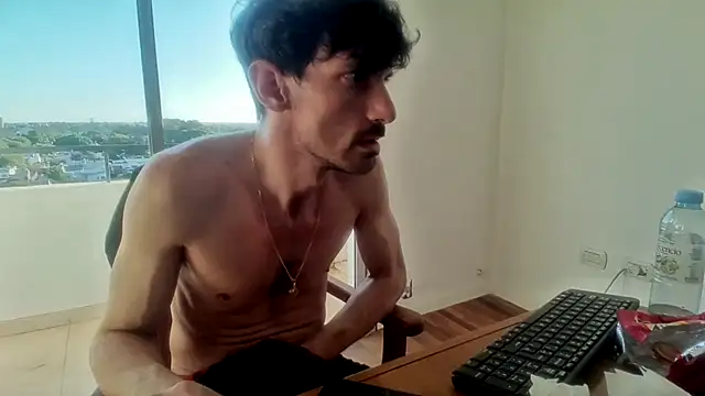 Snapshot of nicolaaaaas chatting on February 2025 11:31:02 AM nicolaaaaas online show from February 2025 11:31:02 AM