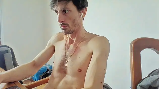 Snapshot of nicolaaaaas chatting on March 2025 06:33:01 PM nicolaaaaas online show from March 2025 06:33:01 PM