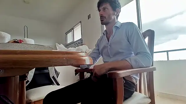 Snapshot of nicolaaaaas chatting on March 2025 05:57:01 PM nicolaaaaas online show from March 2025 05:57:01 PM