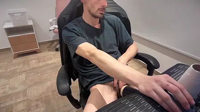 Snapshot of nicolaaaaas chatting on September 2025 08:25:01 AM nicolaaaaas online show from September 2025 08:25:01 AM