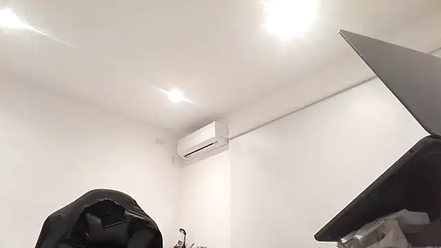 Snapshot of nicolaaaaas chatting on September 2025 10:20:01 PM nicolaaaaas online show from September 2025 10:20:01 PM