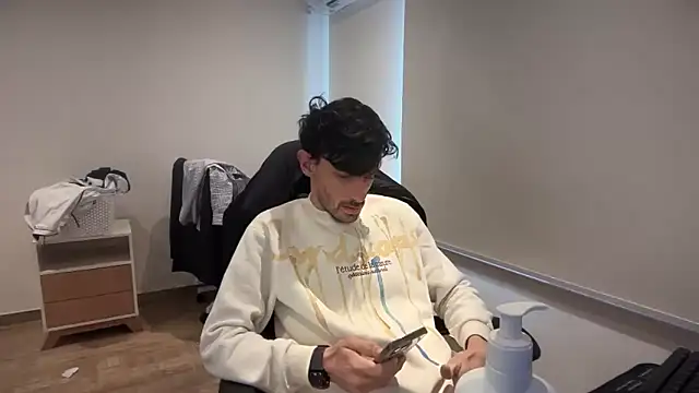 Snapshot of nicolaaaaas chatting on September 2025 01:33:02 PM nicolaaaaas online show from September 2025 01:33:02 PM