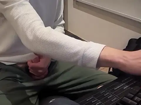 Snapshot of nicolaaaaas chatting on September 2025 09:11:01 AM nicolaaaaas online show from September 2025 09:11:01 AM