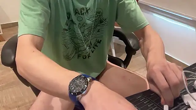 Snapshot of nicolaaaaas chatting on October 2025 04:04:02 PM nicolaaaaas online show from October 2025 04:04:02 PM