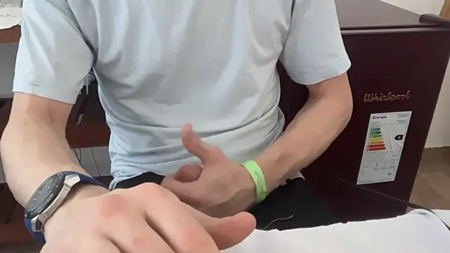 Snapshot of nicolaaaaas chatting on October 2025 08:40:02 PM nicolaaaaas online show from October 2025 08:40:02 PM