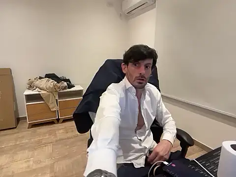 Snapshot of nicolaaaaas chatting on October 2025 09:46:01 PM nicolaaaaas online show from October 2025 09:46:01 PM