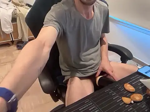 Snapshot of nicolaaaaas chatting on October 2025 08:31:01 PM nicolaaaaas online show from October 2025 08:31:01 PM