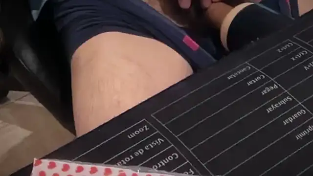 Snapshot of nicolaaaaas chatting on October 2025 03:29:02 PM nicolaaaaas online show from October 2025 03:29:02 PM