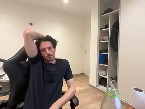 Snapshot of nicolaaaaas chatting on November 2025 08:14:02 AM nicolaaaaas online show from November 2025 08:14:02 AM