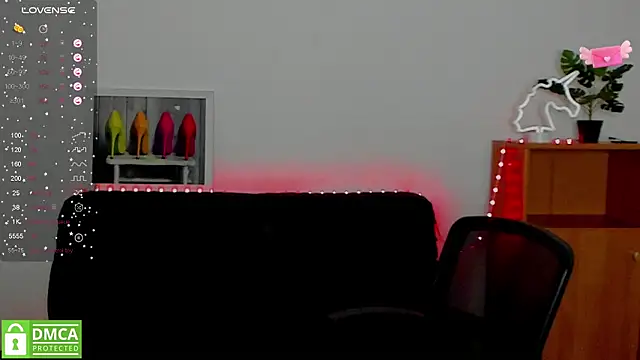 annakillianox online show from February 2025 12:39:02 PM