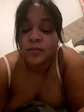 yourfavlightskinn online show from November 2025 10:53:02 PM