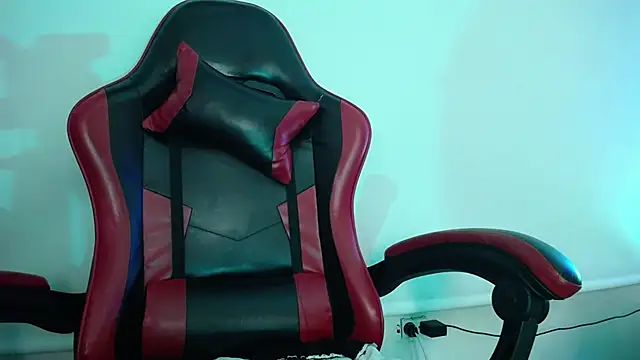 Snapshot of luly_pink chatting on November 2025 02:22:01 AM luly pink online show from November 2025 02:22:01 AM