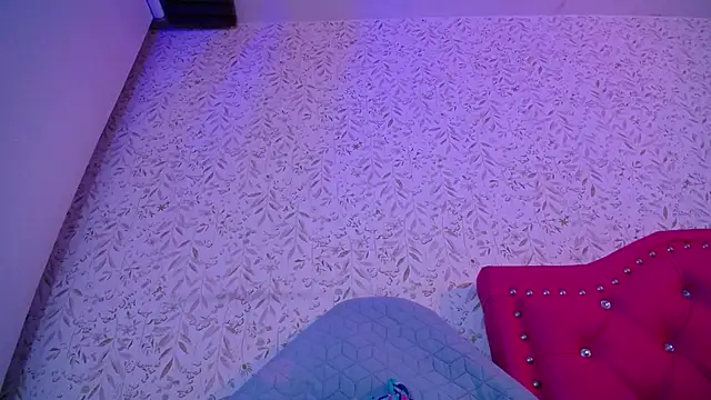 Snapshot of luly_pink chatting on November 2025 04:04:01 AM luly pink online show from November 2025 04:04:01 AM