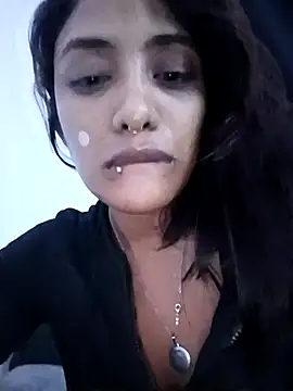 VictoireFeller online show from December 2025 06:00:01 AM