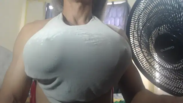 DanielaMuscleTS online show from December 2025 07:20:02 PM