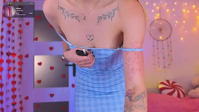 Kamila icee online show from February 2025 07:39:01 PM