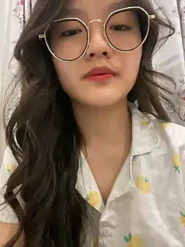 Snapshot of Krixxi22 chatting on December 2024 03:37:02 PM Krixxi22 online show from December 2024 03:37:02 PM